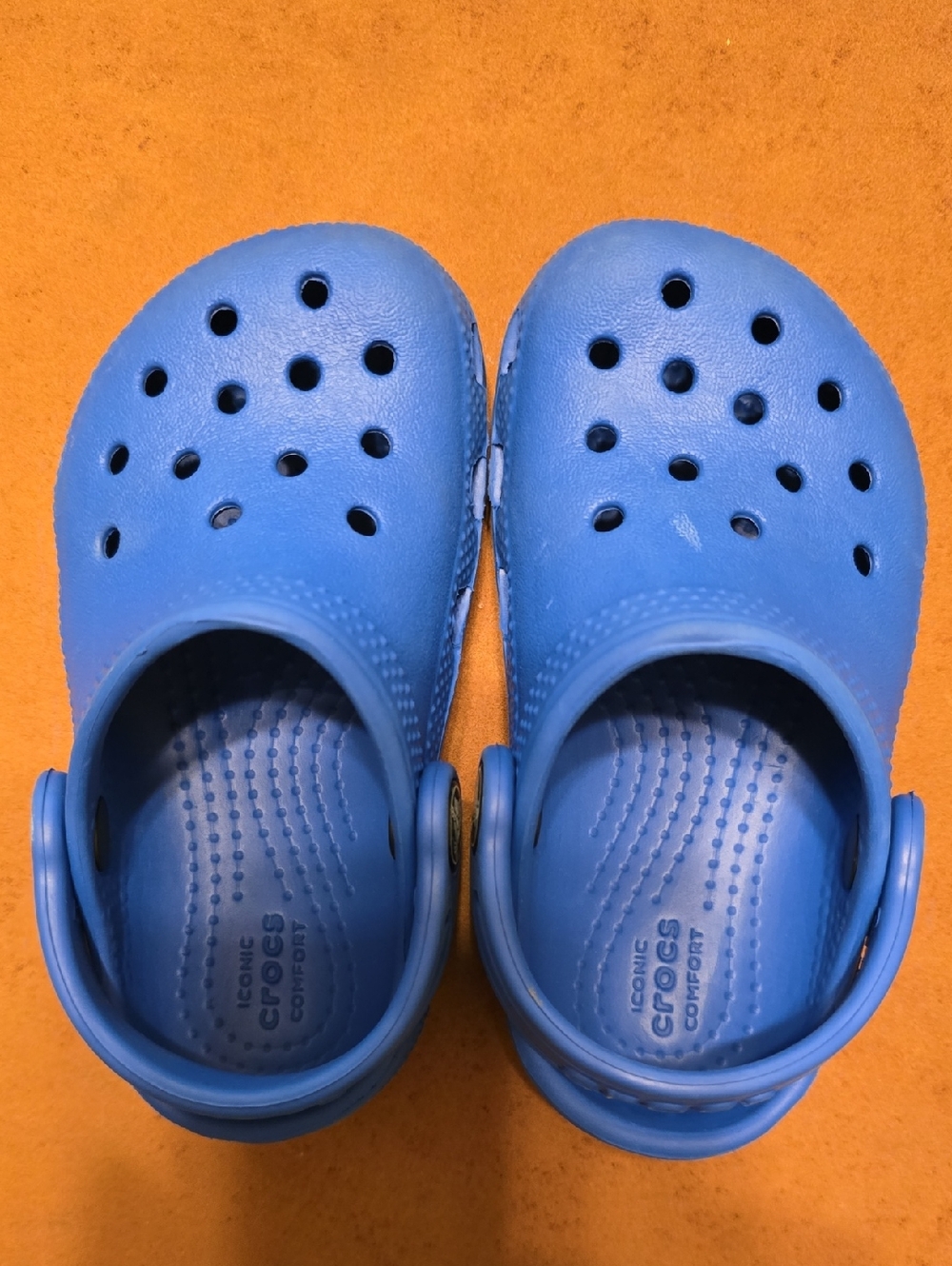 CROCS Little Kids Classic Clog in Bright Blue  Size 7